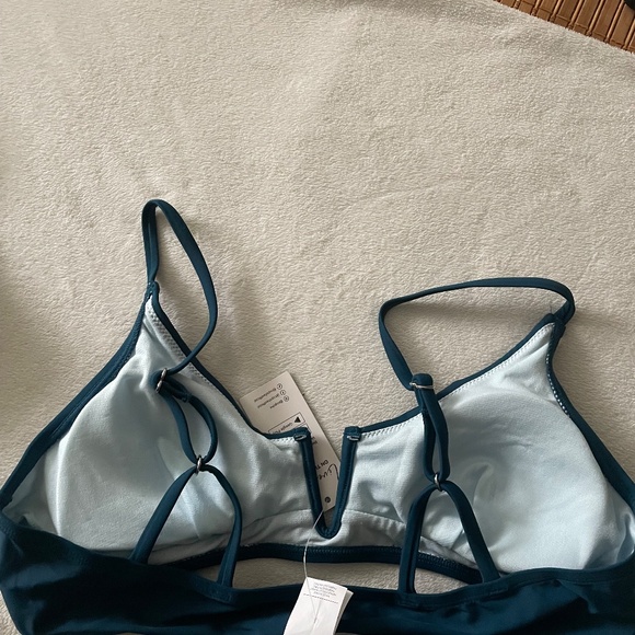 Elegant Teal Women's Swimwear Set - Picture 3 of 6